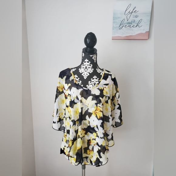 Adele&May Tops - Adele & May Womens Top Size L